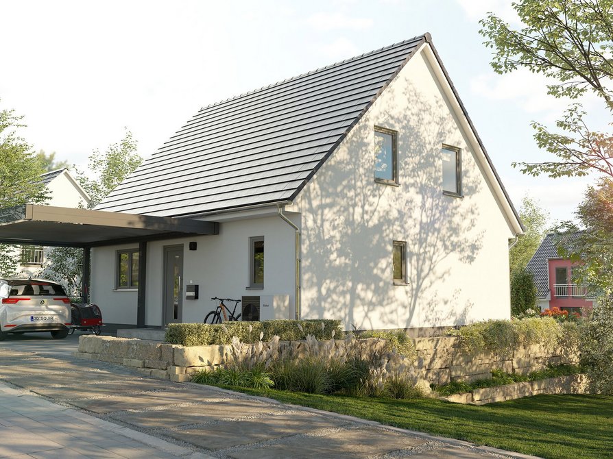 Blick von Straße auf das Flair 125 mit Satteldach, optionalem Carport und Wärmepumpe